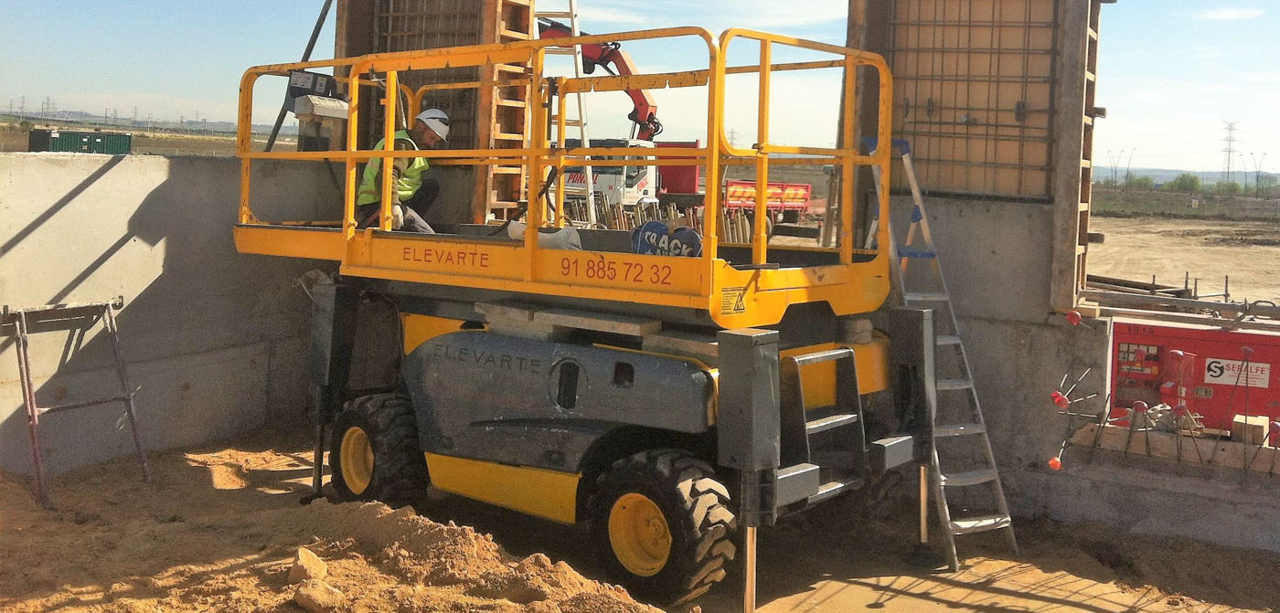 Alquilar plataforma tijera diésel