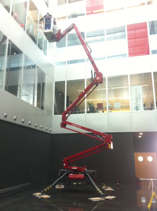 alquiler de plataforma araña sobre oruga